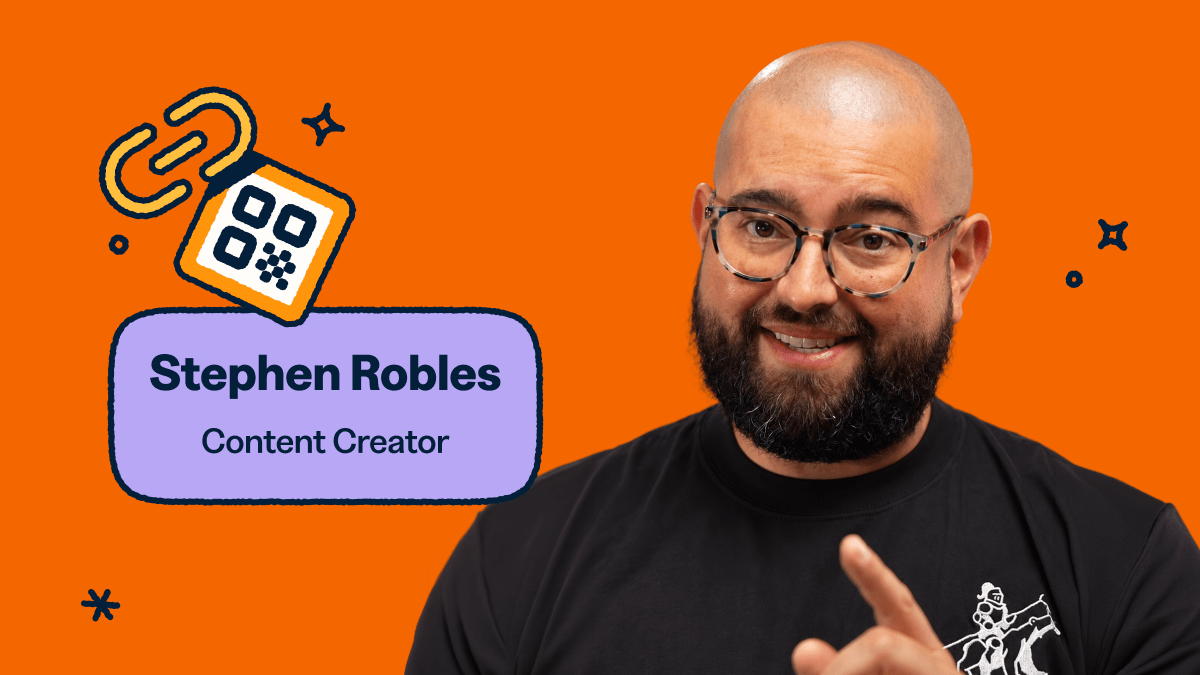 Content Creator Stephen Robles pointing at the screen